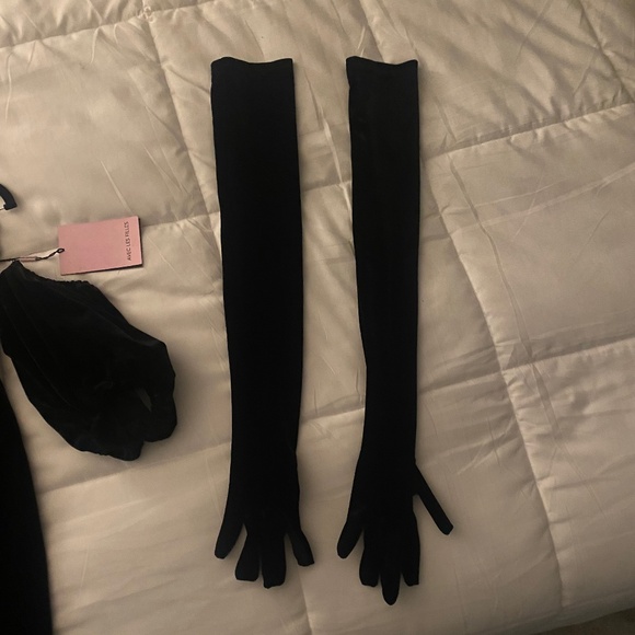 Dress - Picture 5 of 5